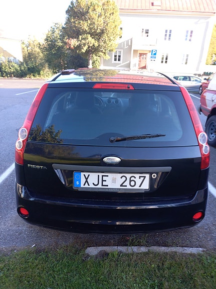 Ford Fiesta 4 of 10