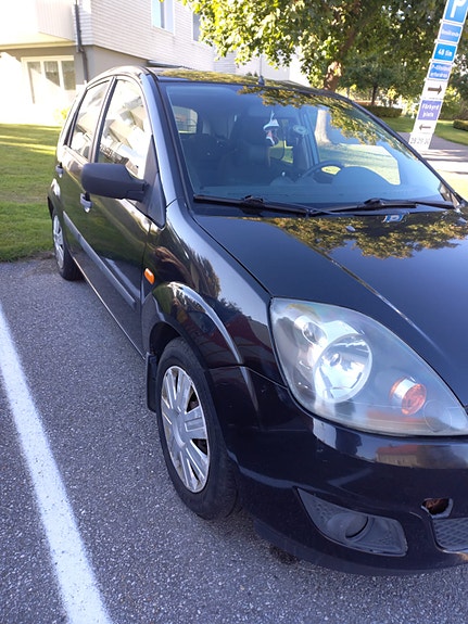 Ford Fiesta 3 of 10