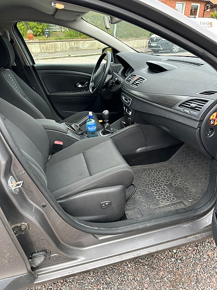 Renault Megane III 7 of 9