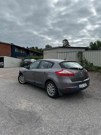 Renault Megane III 3 of 9