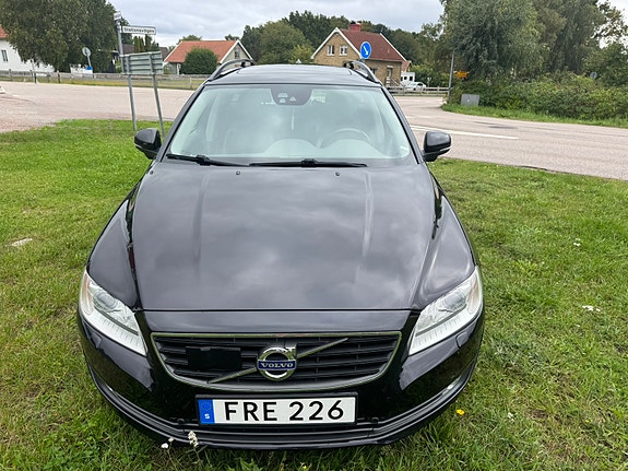 Volvo V70 4 of 6