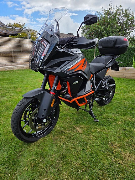 KTM 1290 Super Adventure 5 of 13