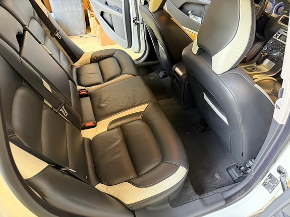 Volvo V70 12 of 14