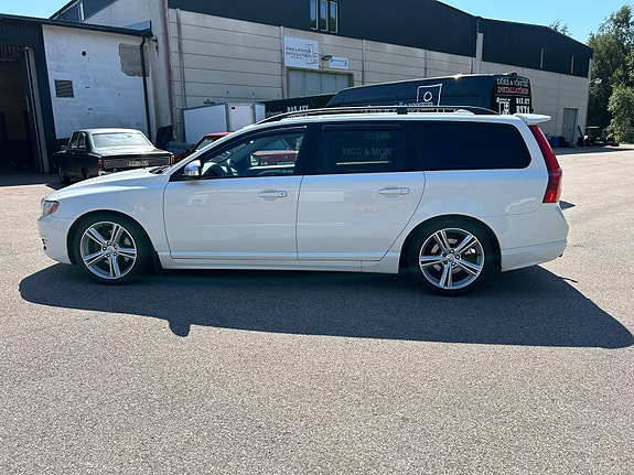 Volvo V70 7 of 14