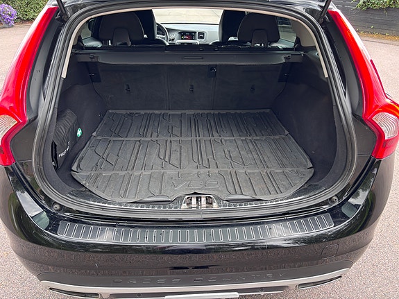 Volvo V60 Cross Country 8 of 9