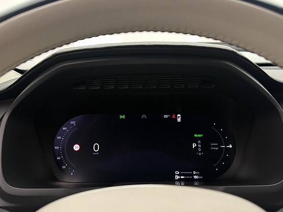Volvo XC90 19 of 30