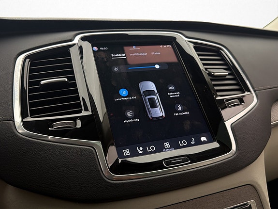 Volvo XC90 29 of 30