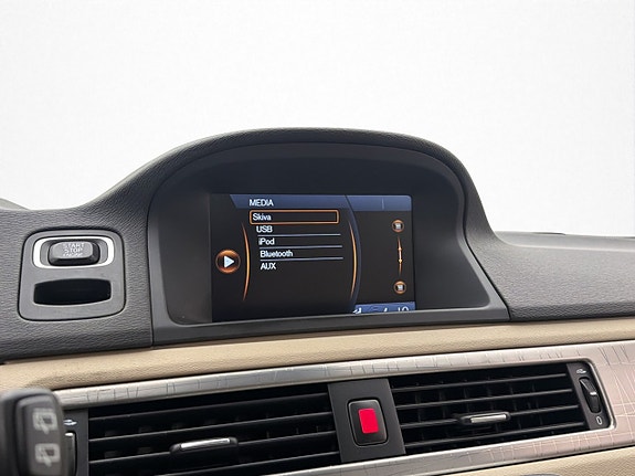 Volvo XC70 22 of 30