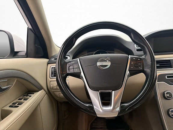 Volvo XC70 15 of 30
