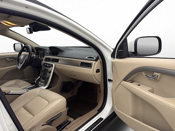 Volvo XC70 26 of 30