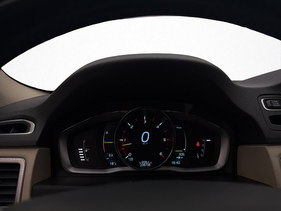 Volvo XC70 18 of 30