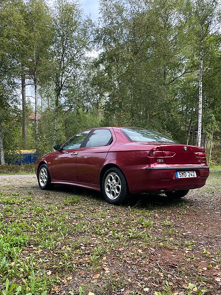 Alfa Romeo 156 2 of 8