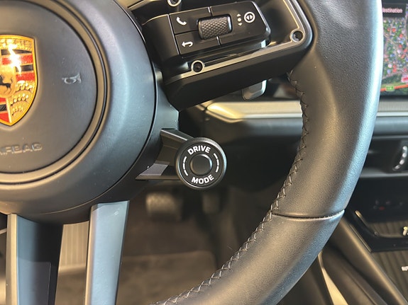 Porsche Cayenne 27 of 29