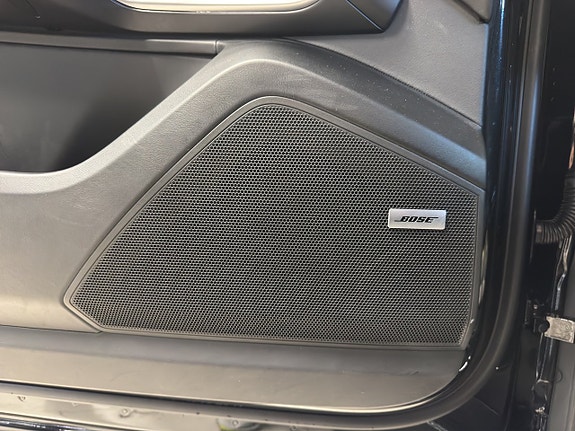 Porsche Cayenne 28 of 29