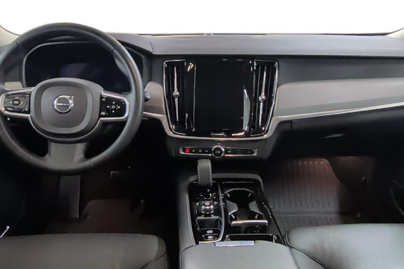 Volvo V90 10 of 22