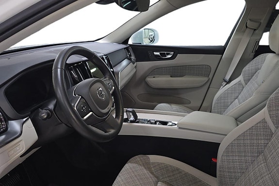 Volvo XC60 14 of 24
