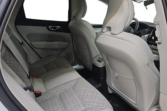 Volvo XC60 9 of 24
