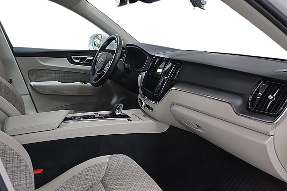 Volvo XC60 7 of 24