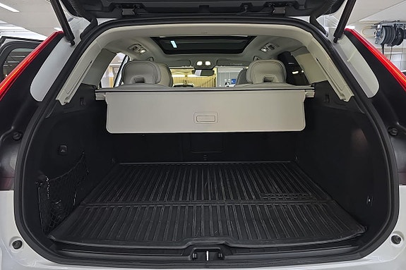 Volvo XC60 12 of 24