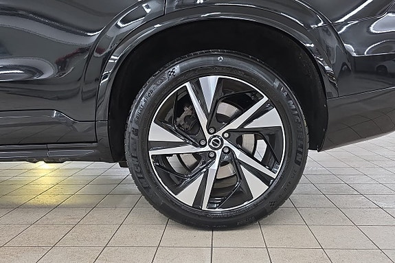 Volvo XC90 17 of 25