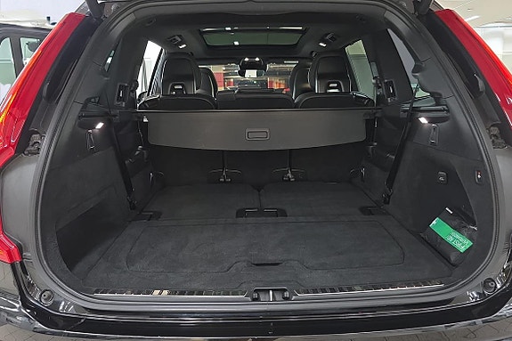 Volvo XC90 12 of 25