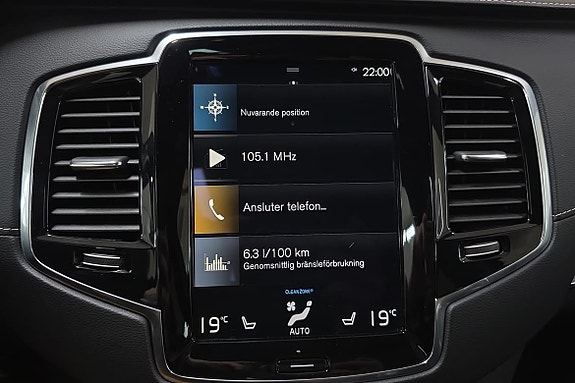 Volvo XC90 15 of 25