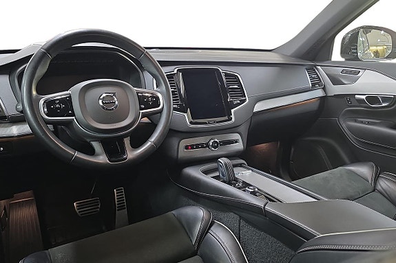 Volvo XC90 10 of 25