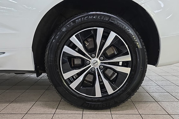 Volvo XC60 17 of 23