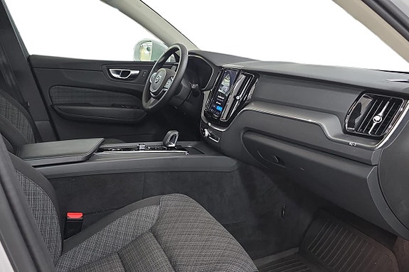 Volvo XC60 7 of 23