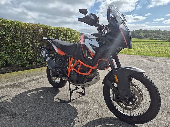 KTM 1290 Super Adventure 4 of 8