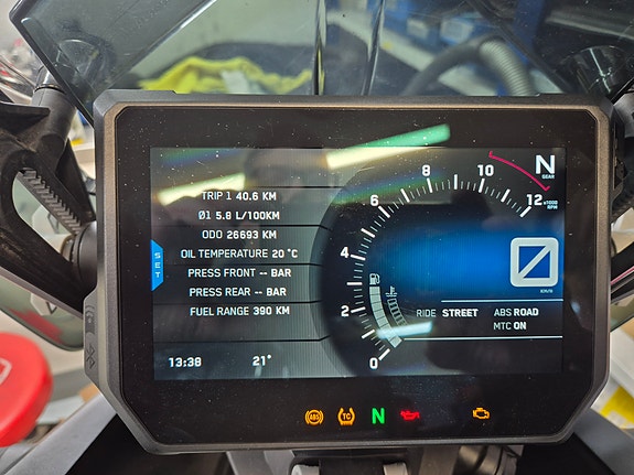 KTM 1290 Super Adventure 7 of 8