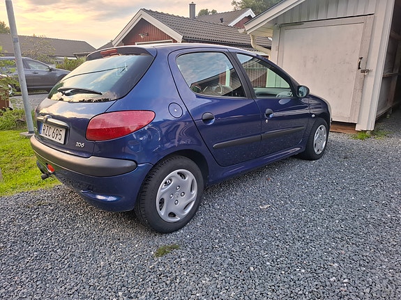 Peugeot 206 3 of 5