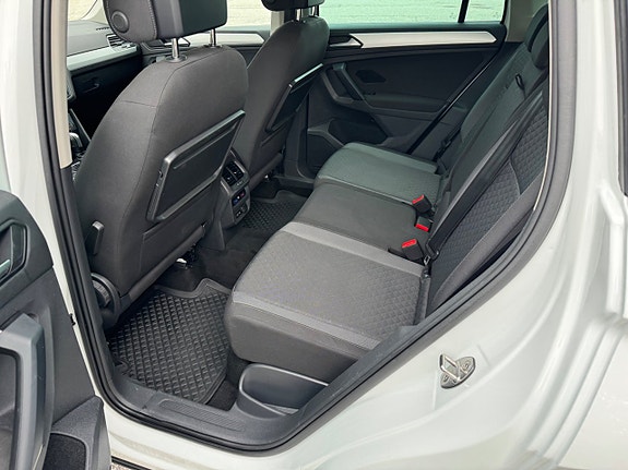 Volkswagen Tiguan 12 of 19