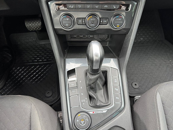 Volkswagen Tiguan 15 of 19