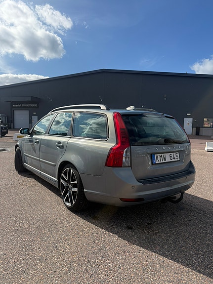 Volvo V50 3 of 8
