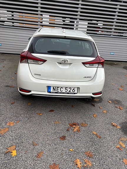 Toyota Auris 3 of 5
