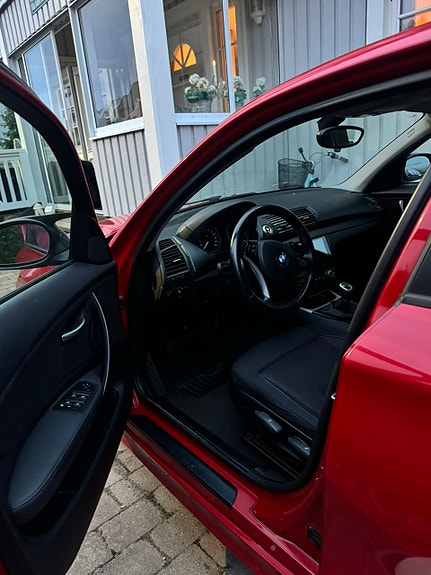 BMW 118d 9 of 17