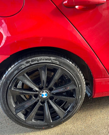 BMW 118d 4 of 17