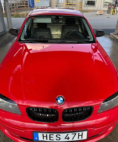 BMW 118d 2 of 17