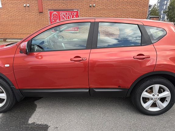 Nissan Qashqai 2 of 6