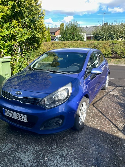 Kia Rio 2 of 5
