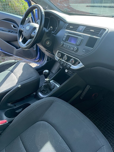 Kia Rio 5 of 5