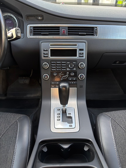 Volvo XC70 8 of 12