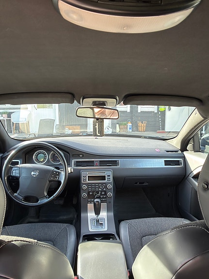 Volvo XC70 11 of 12