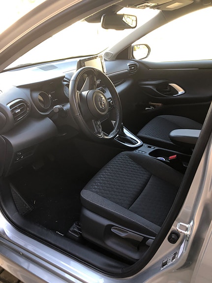 Toyota Yaris 7 of 10