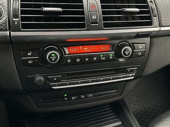 BMW X5 21 of 30
