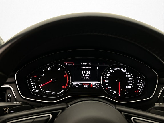 Audi A4 14 of 29