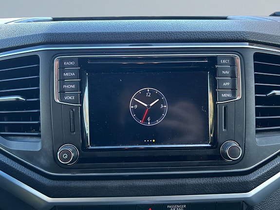 Volkswagen Amarok 15 of 26