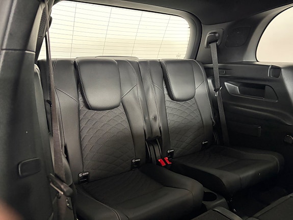 Mercedes-Benz GLB200 10 of 13