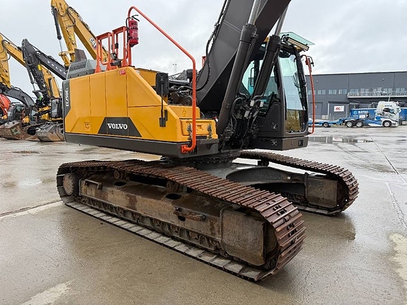 Volvo EC 250 EL 6 of 19